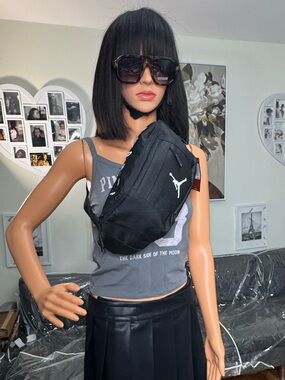 Jordan Black Sling Bag Crossbody Fanny Pack Gym Streetwear Logo Athletic NWT